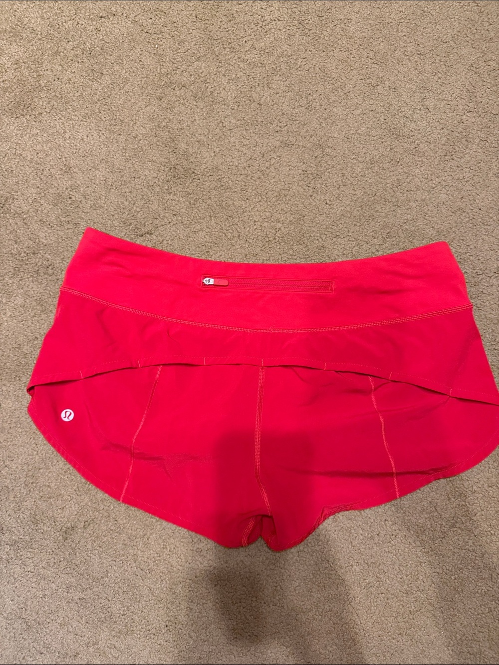 lululemon speed up low rise shorts 2.5” - Picture 2 of 4